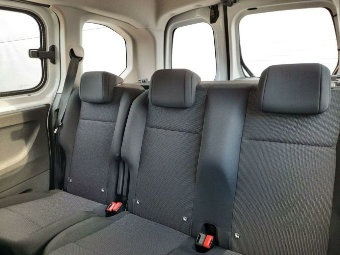 Peugeot Rifter, Peugeot Rifter ACTIVE BlueHDi 100 S&S MAN6 s, barva bílá
