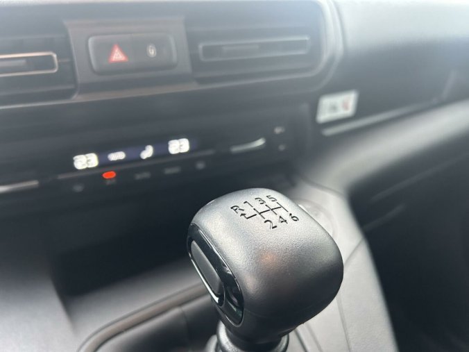 Peugeot Partner, Peugeot Partner Polocombi L2 1000 1.5 HDi 100k, barva bílá