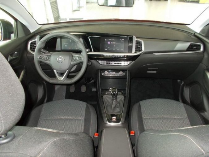 Opel Grandland X, F 1.2 XHT S/S (96kW/ 130HP) MT, barva červená