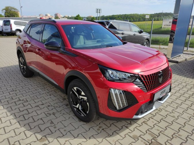 Peugeot 2008, Peugeot 2008 ALLURE 1.2 136k HY AUTOMAT, barva červená