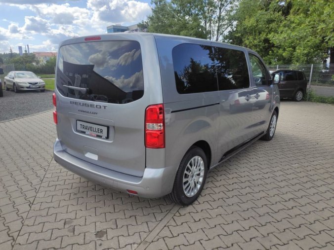 Peugeot Traveller, Peugeot Traveller L2 2.0 HDI AUT8 180k NAV 2+3+3, barva stříbrná