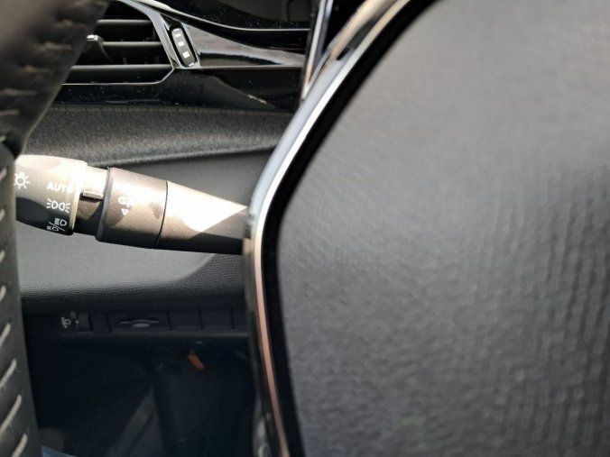 Peugeot 308, Peugeot 308 308 SW ALLURE Hybrid 136 e-DCS, barva modrá