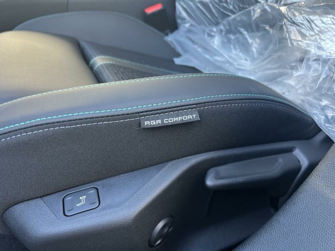 Peugeot 308, Peugeot 308 SW ALLURE BlueHDi 130k EAT8, barva zelená