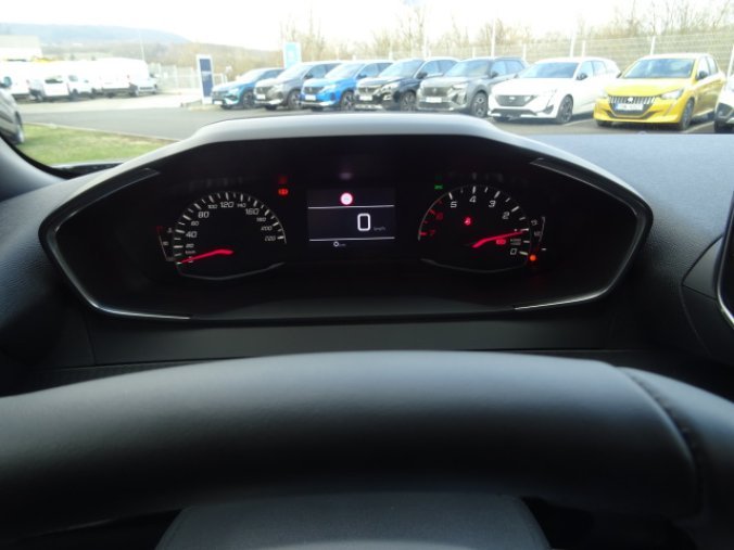 Peugeot 2008, ACTIVE 1.2 PureTech MAN6 100k, barva šedá