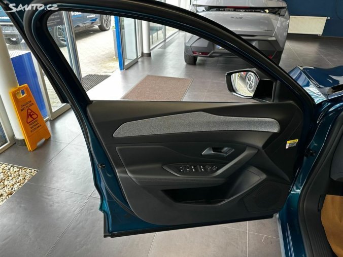 Peugeot 408, Peugeot 408 ALLURE Hybrid 145k e-DCS6, barva modrá