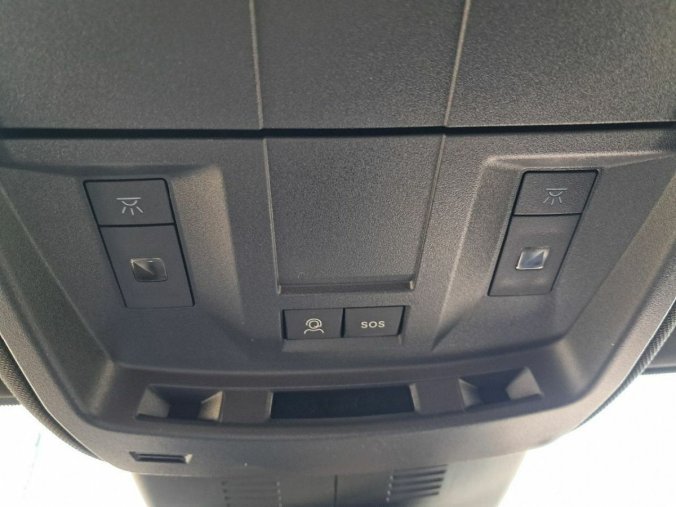 Peugeot 5008, Peugeot 5008 5008 ALLURE Hybrid 136 e-DCS6, barva modrá
