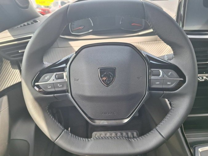 Peugeot 2008, Peugeot 2008 STYLE PureTech 100 M6, barva modrá