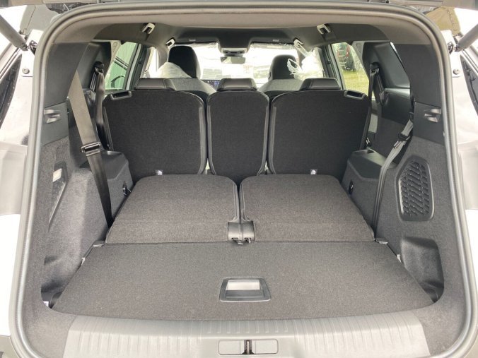 Peugeot 5008, Peugeot 5008 GT Hybrid 145 e-DCS6 - CELOROČNÍ PNEU - 2461, barva modrá