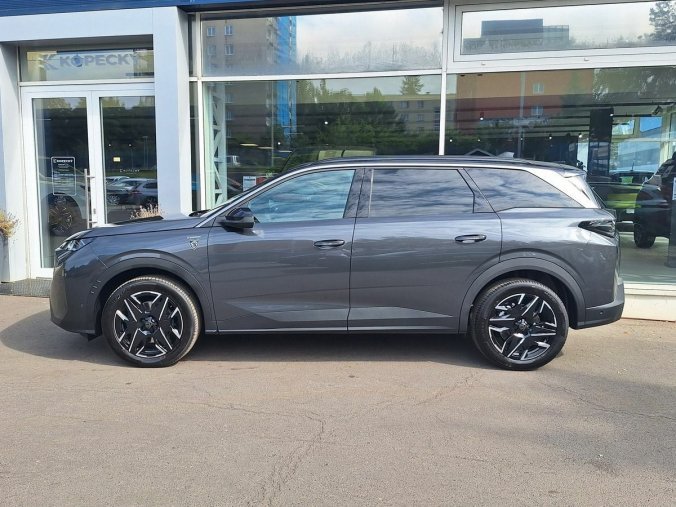 Peugeot 5008, Peugeot 5008 GT Hybrid 145 e-DCS6, barva šedá