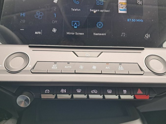 Peugeot 308, Peugeot 308 308 SW STYLE BlueHDi 130 S&amp, barva bílá