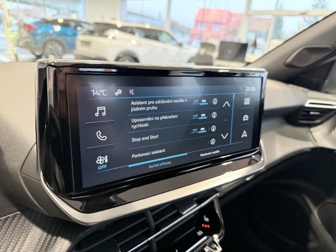 Peugeot 2008, Peugeot 2008 STYLE 100 koní, 7let záruka, barva šedá