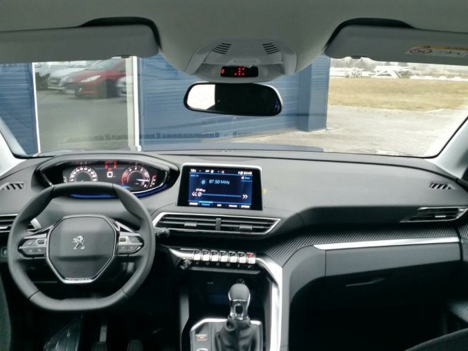 Peugeot 5008, Peugeot 5008 1,2 Active Pack  PureTech 130k MAN6, barva šedá