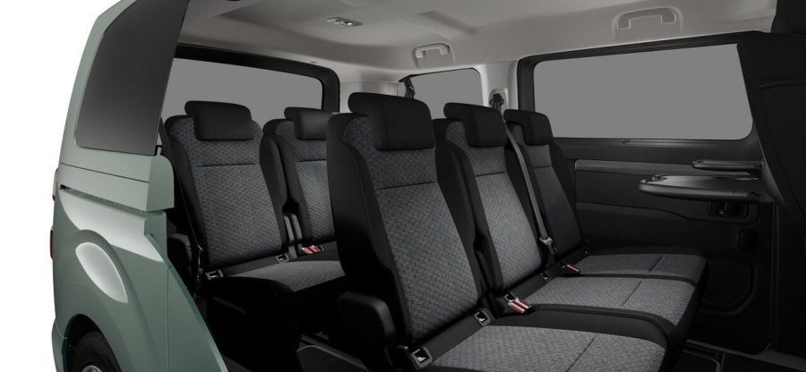 Peugeot Traveller, Peugeot Traveller Active L2 2.2 BlueHDi 180 EAT8, barva zelená