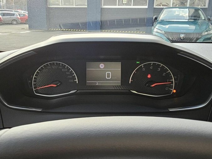 Peugeot 208, Peugeot 208 STYLE 1.2 PT 100K MAN6, barva bílá