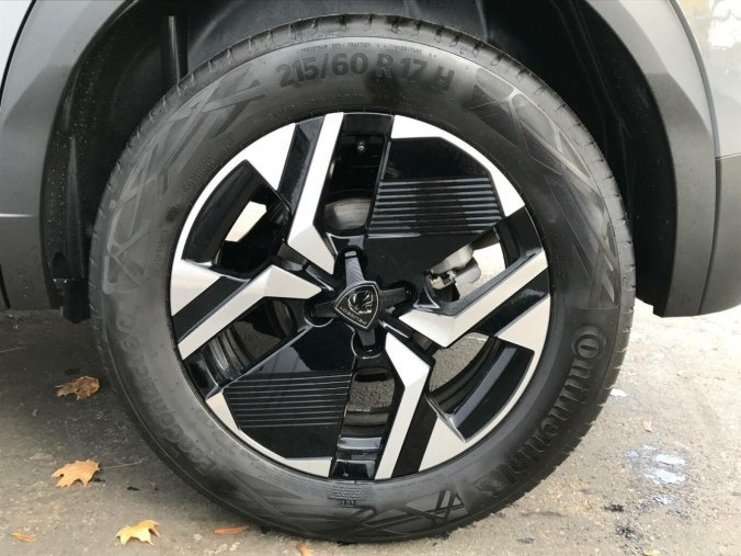 Peugeot 2008, Peugeot 2008 ALLURE Hybrid  1,2 e-DCS6, barva šedá