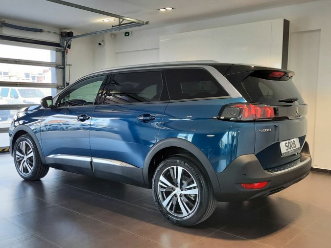 Peugeot 5008, Peugeot 5008 ALLURE PACK BlueHDi 130 S&S EA, barva modrá