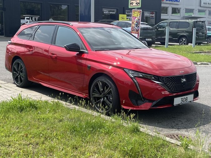 Peugeot 308, Peugeot 308 SW GT BlueHDi 130 S&S EAT8, barva červená