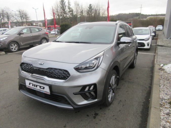 Kia Niro, 1,6 GDi 6DCT HEV EXCLUSIVE, barva stříbrná