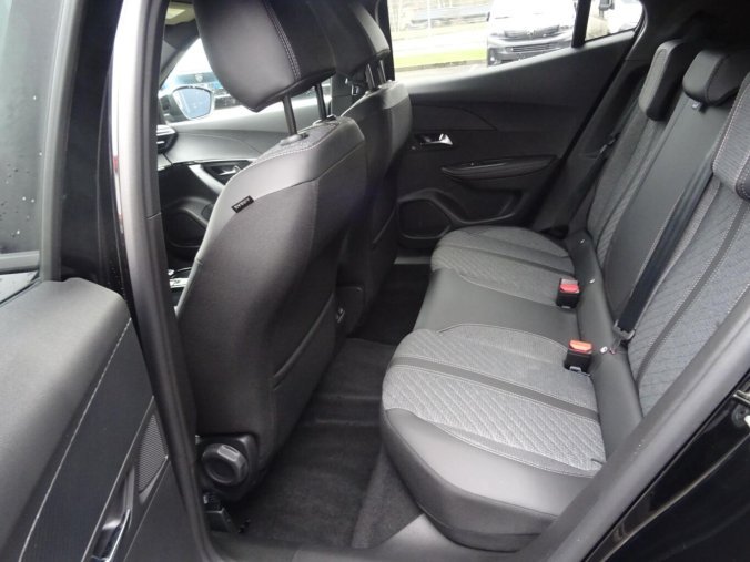 Peugeot 2008, Peugeot 2008 ALLURE PureTech 100k MAN6, barva černá