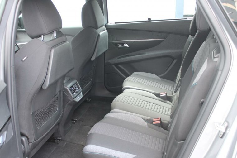 Peugeot 5008, Peugeot 5008 ACTIVE PACK 1.2 automat 130k, barva modrá