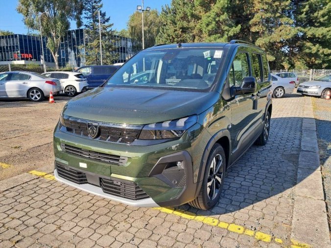 Peugeot Rifter, Peugeot Rifter GT BlueHDi 130 S&S EAT8, barva zelená