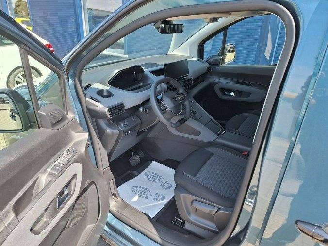 Peugeot Rifter, Peugeot Rifter LONG GT BHDi 130 EAT8, barva modrá
