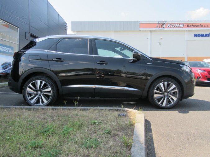 Peugeot 3008, GT-line 2.0 BlueHDi 180k EAT8, barva černá