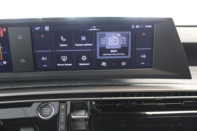 Peugeot 3008, Peugeot 3008 ALLURE Hybrid 145 e-DCS6, barva modrá