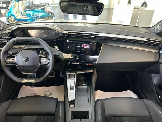 Peugeot 308, Peugeot 308 SW GT Hybrid 145 e-DCS6, barva šedá