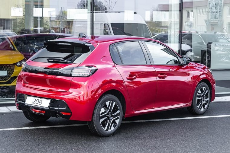 Peugeot 208, Peugeot 208 1,2 ALLURE PureTech 100 S&S MA, barva červená