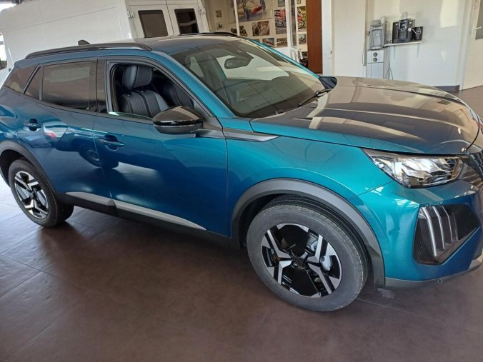 Peugeot 2008, Peugeot 2008 ALLURE 1.2 PureTech 100k, barva modrá