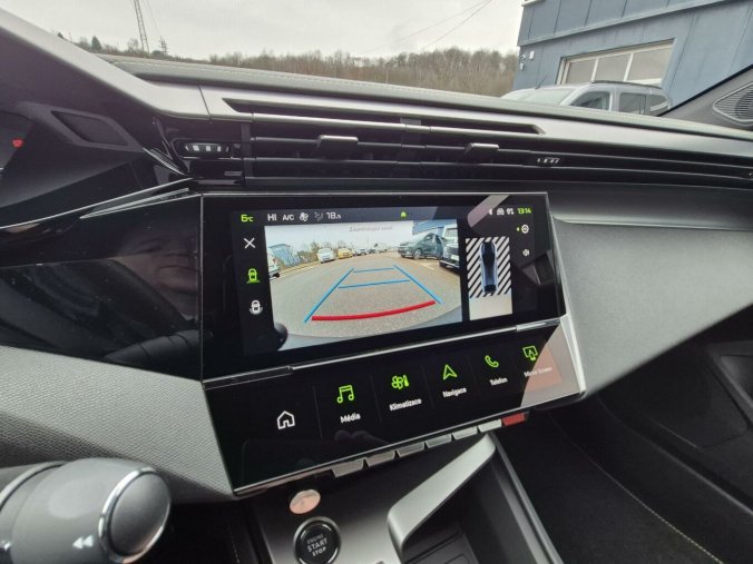 Peugeot 408, Peugeot 408 GT Hybrid 145 e-DCS6, barva červená