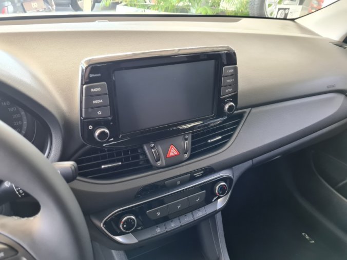 Hyundai i30, 1,0 T-GDI 88 kW MT, barva bílá