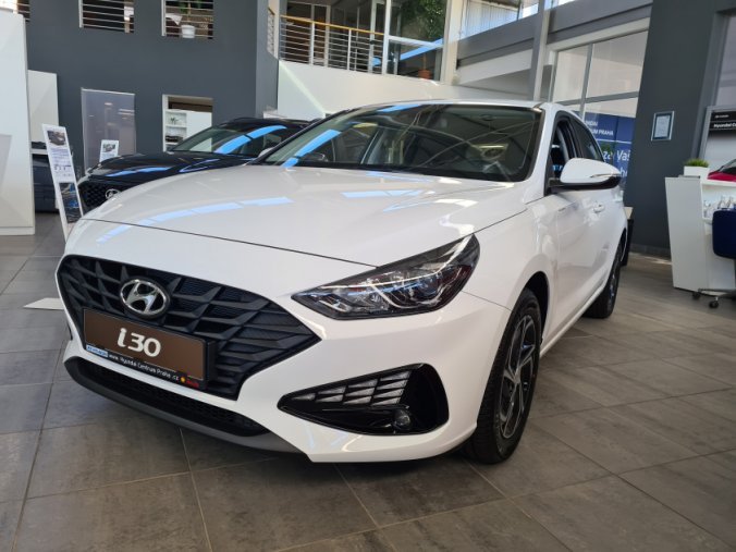 Hyundai i30, 1,5i 81 kW MT, barva bílá