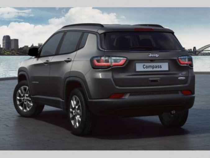 Jeep Compass, LONGITUDE 1.3 Turbo GSE 130k F, barva šedá