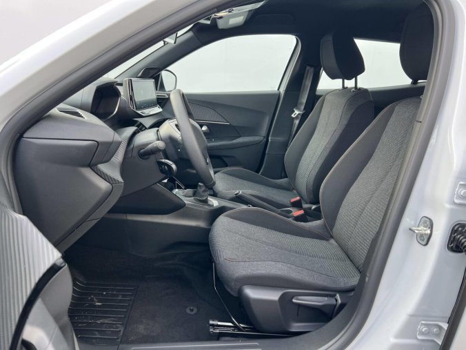 Peugeot 2008, Peugeot 2008 STYLE S&S MAN6 1.2 PureTech, barva bílá