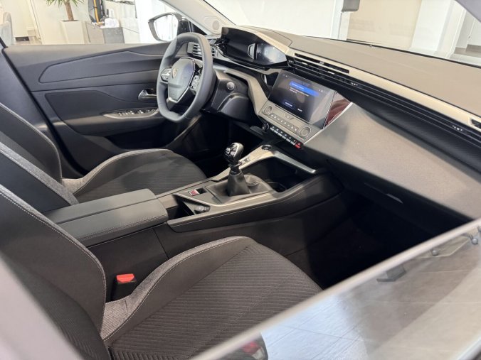 Peugeot 308, Peugeot 308 SW ACTIVE, 130 koní, manuál, barva šedá