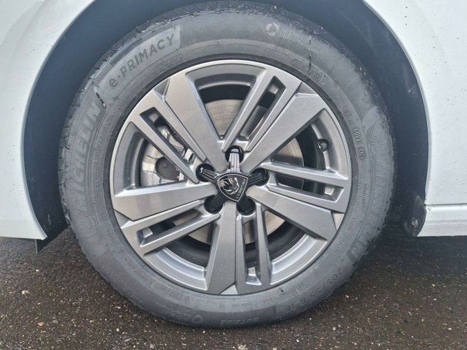 Peugeot 308, Peugeot 308 SW STYLE  Hybrid 145 e-DCS6, barva bílá