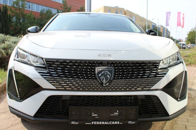 Peugeot 408, Peugeot 408 ALLURE Hybrid 145 e-DCS6, barva bílá