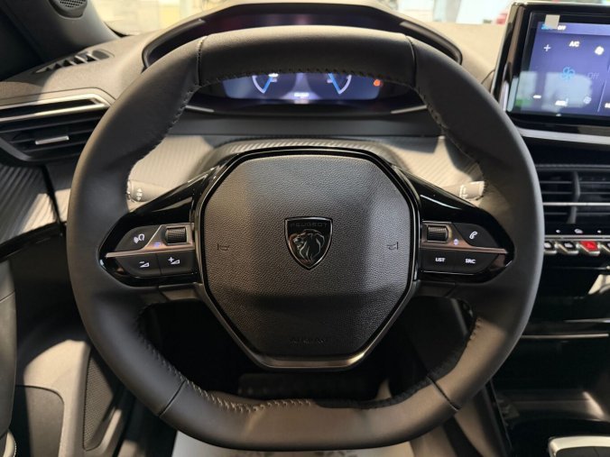 Peugeot 2008, Peugeot 2008 ALLURE PureTech 100k MAN6, barva šedá