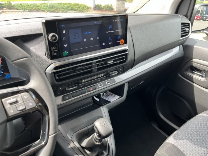 Peugeot Traveller, Peugeot Traveller Traveller Active L3 2.2 BlueHDi 150k MAN6, barva šedá