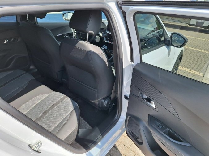 Peugeot 2008, Peugeot 2008 ALLURE PureTech 100 MAN6, barva bílá