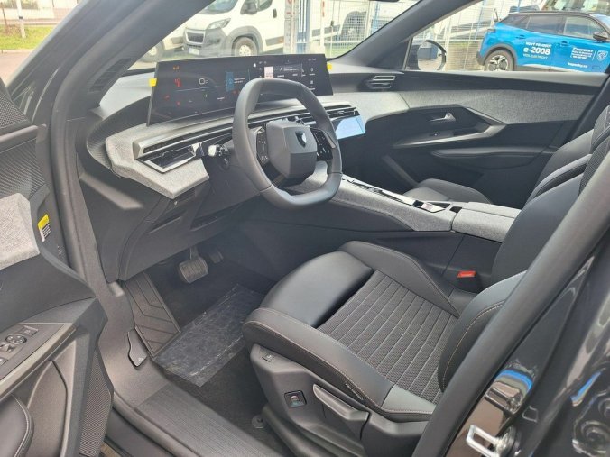 Peugeot 3008, Peugeot 3008 ALLURE Hybrid 136 e-DCS6, barva šedá