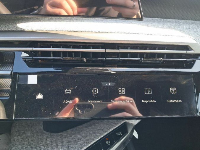 Peugeot 5008, Peugeot 5008 5008 ALLURE Hybrid 136 e-DCS6, barva bílá