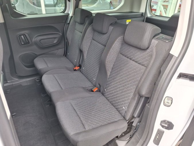 Peugeot Rifter, Peugeot Rifter LONG ALLURE 1.5 BHDi 130k MAN6, barva bílá