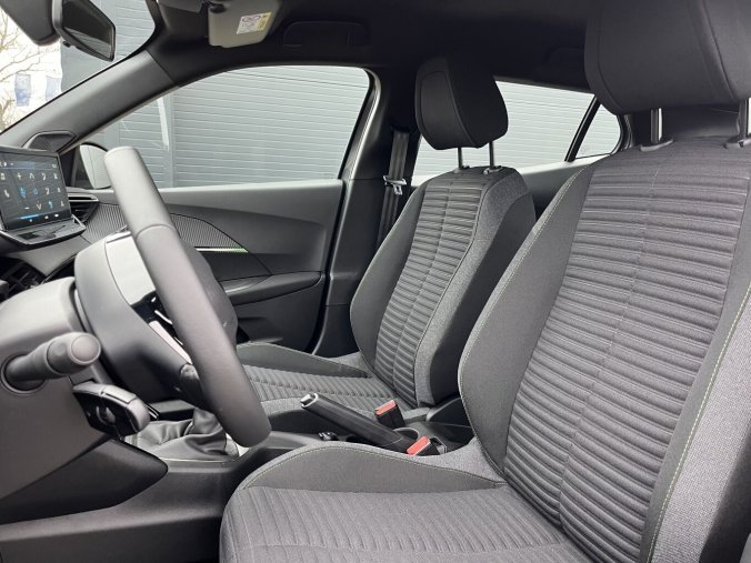 Peugeot 2008, Peugeot 2008 ACTIVE PACK PureTech 100 S&S MAN6, barva šedá