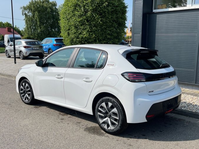 Peugeot 208, Peugeot 208 STYLE Turbo 100 MAN6, barva bílá