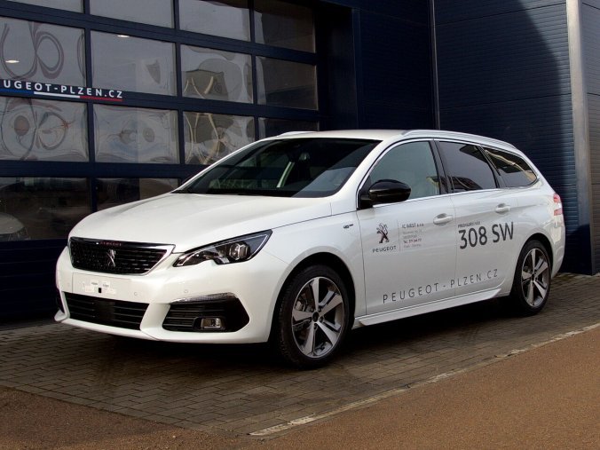 Peugeot 308, SW GT 1.2 PureTech 130 EAT8, barva bílá