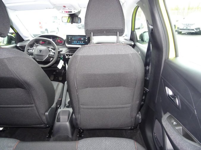 Peugeot 208, Peugeot 208 STYLE PureTech 100k MAN6, barva žlutá