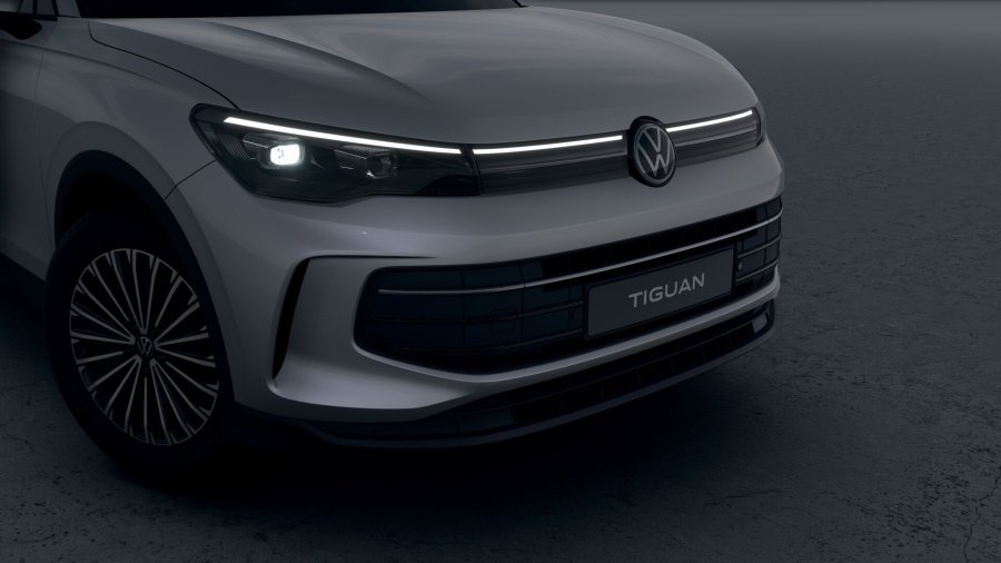 Volkswagen Tiguan, Tiguan People 1,5 eTSI 110 kW mHEV, barva bílá